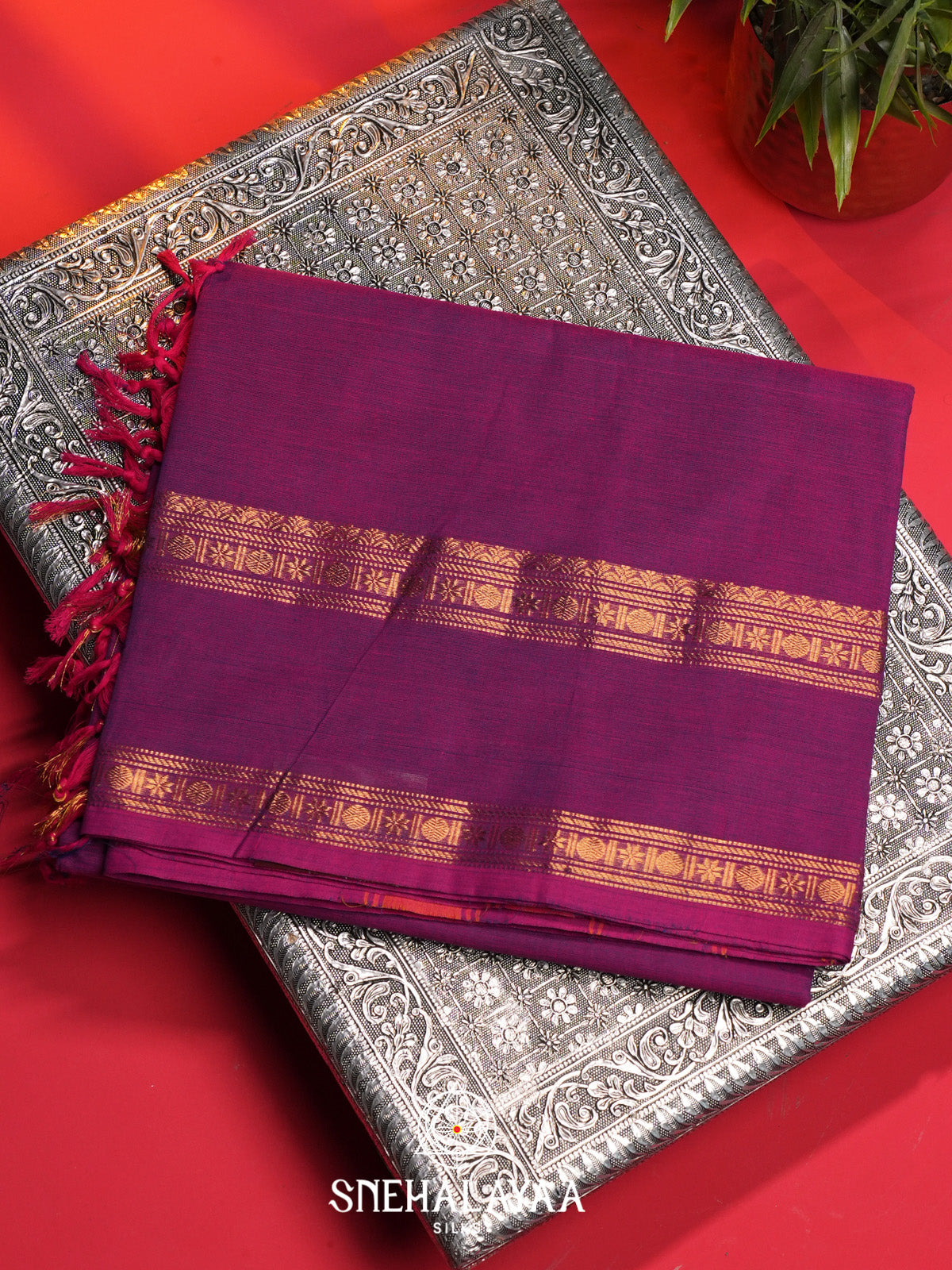 Magenta Handloom Cotton Saree
