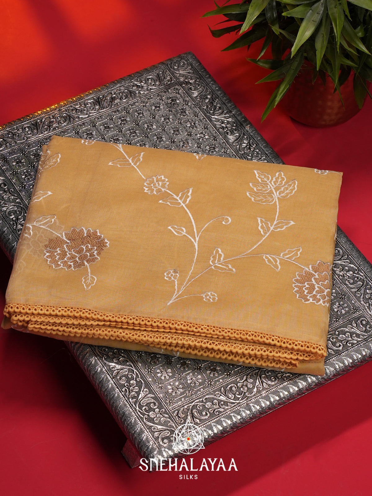 Ivory Linen Saree