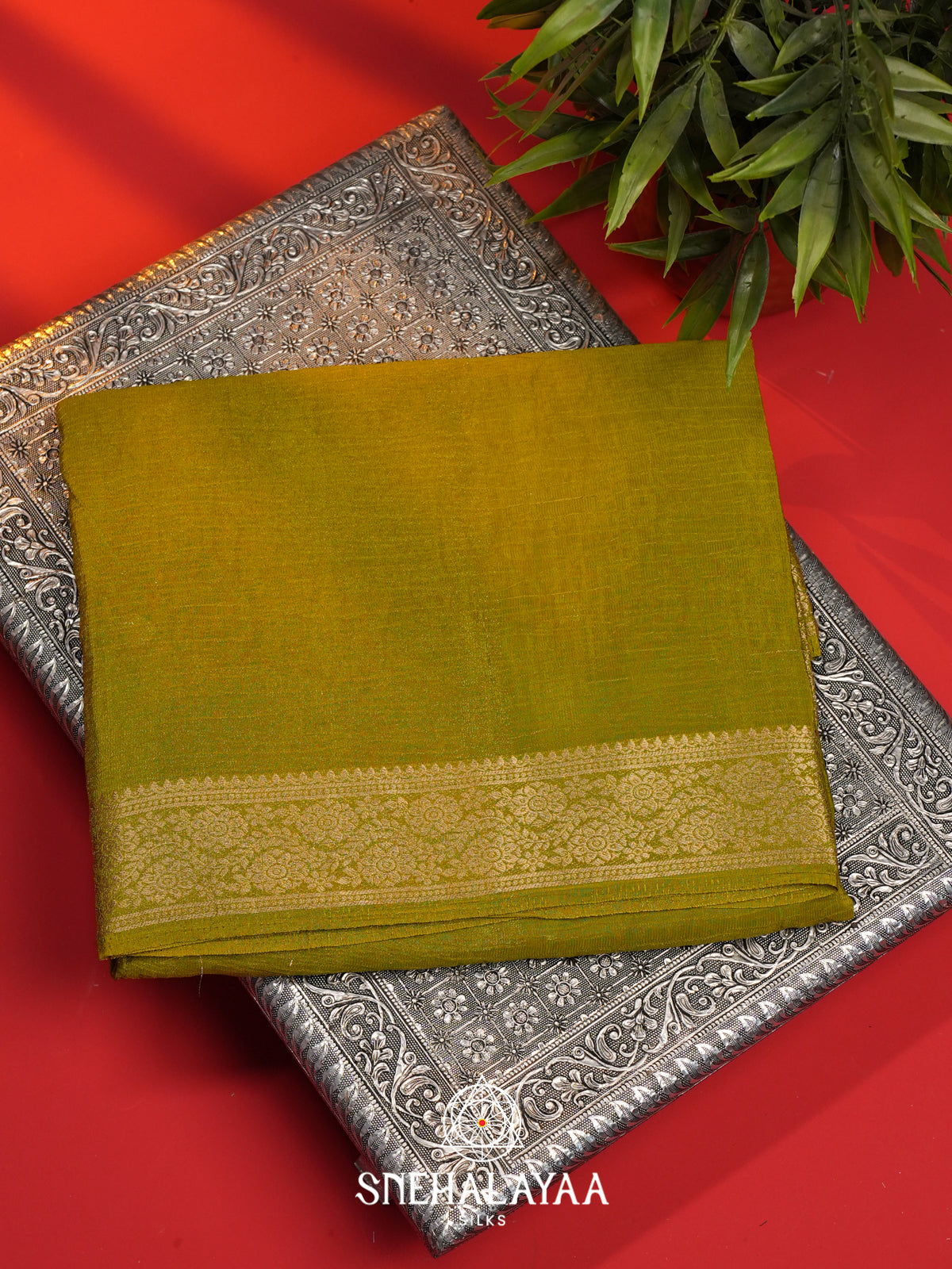 Mehendi Green Crushed Saree
