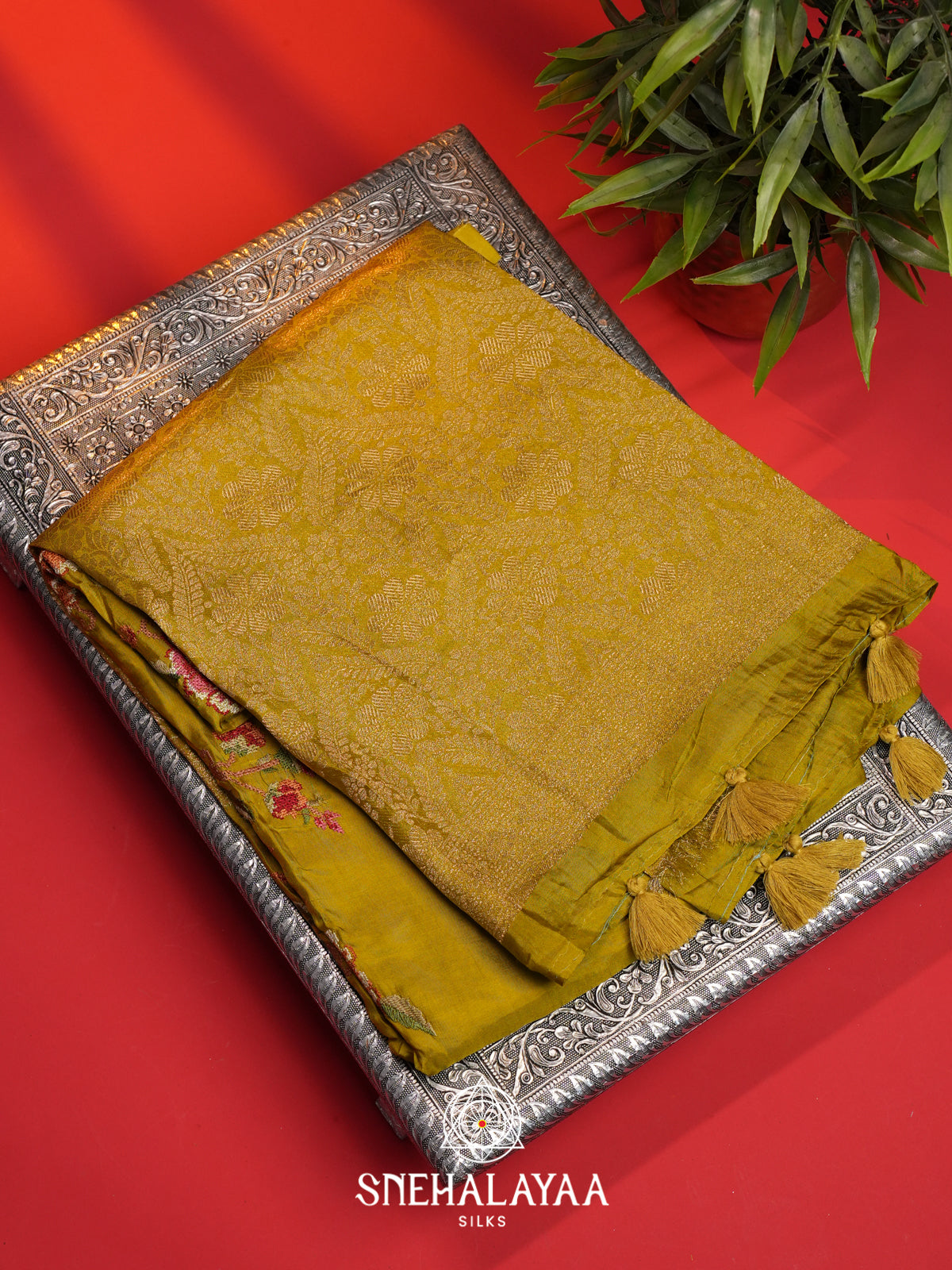 Mehendi Green Dola Saree