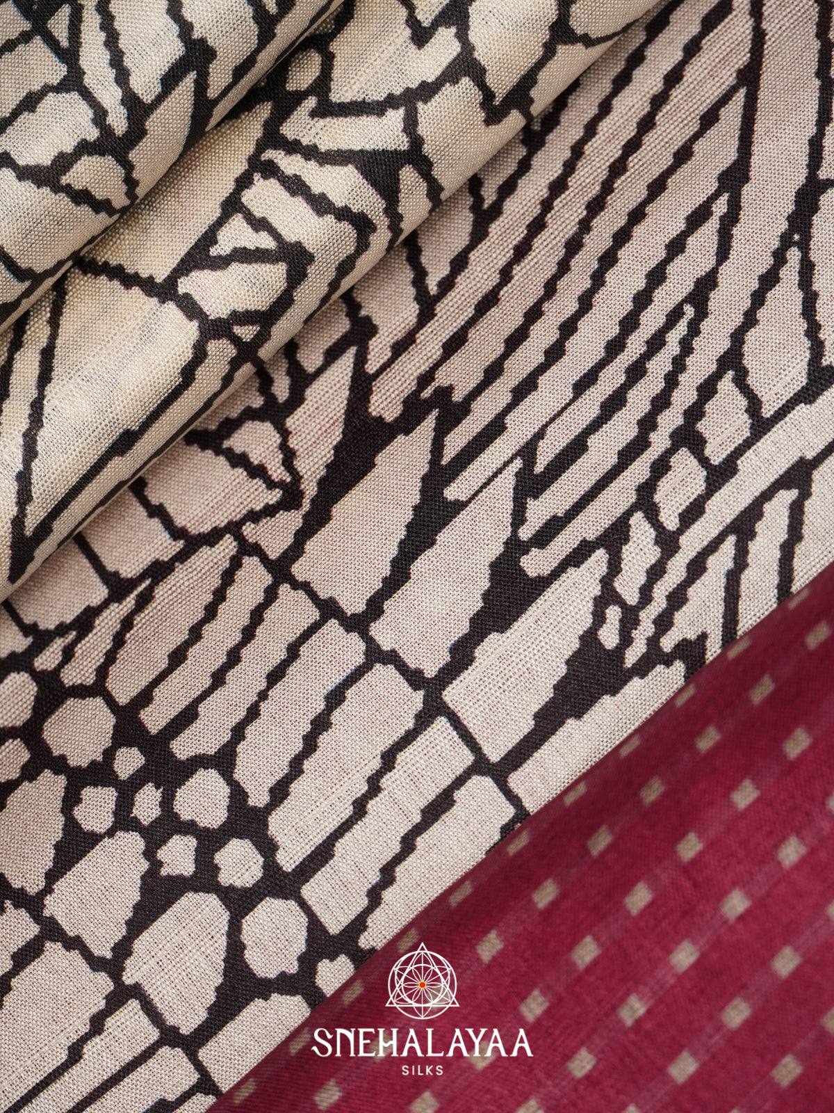 White with Magenta  Tussar Saree