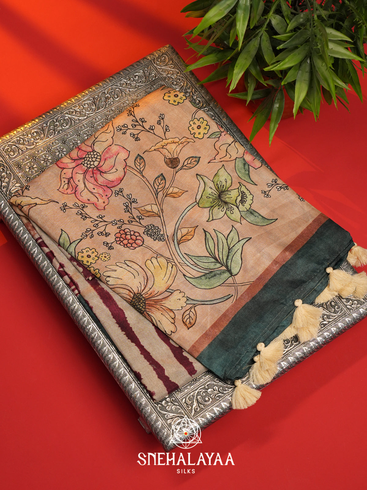 Cream with Magenta  Tussar Saree