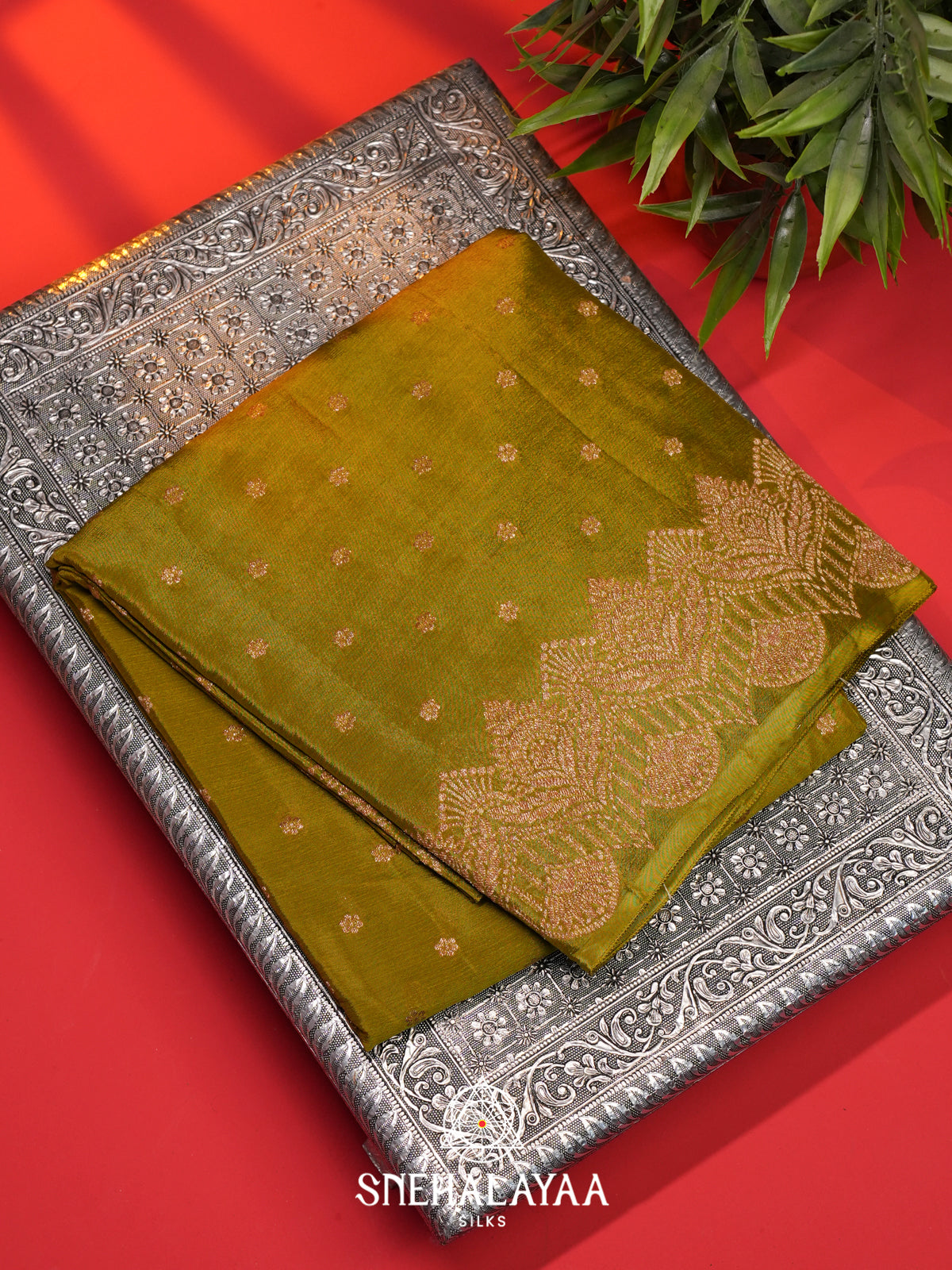 Mehendi Green Banaras Saree