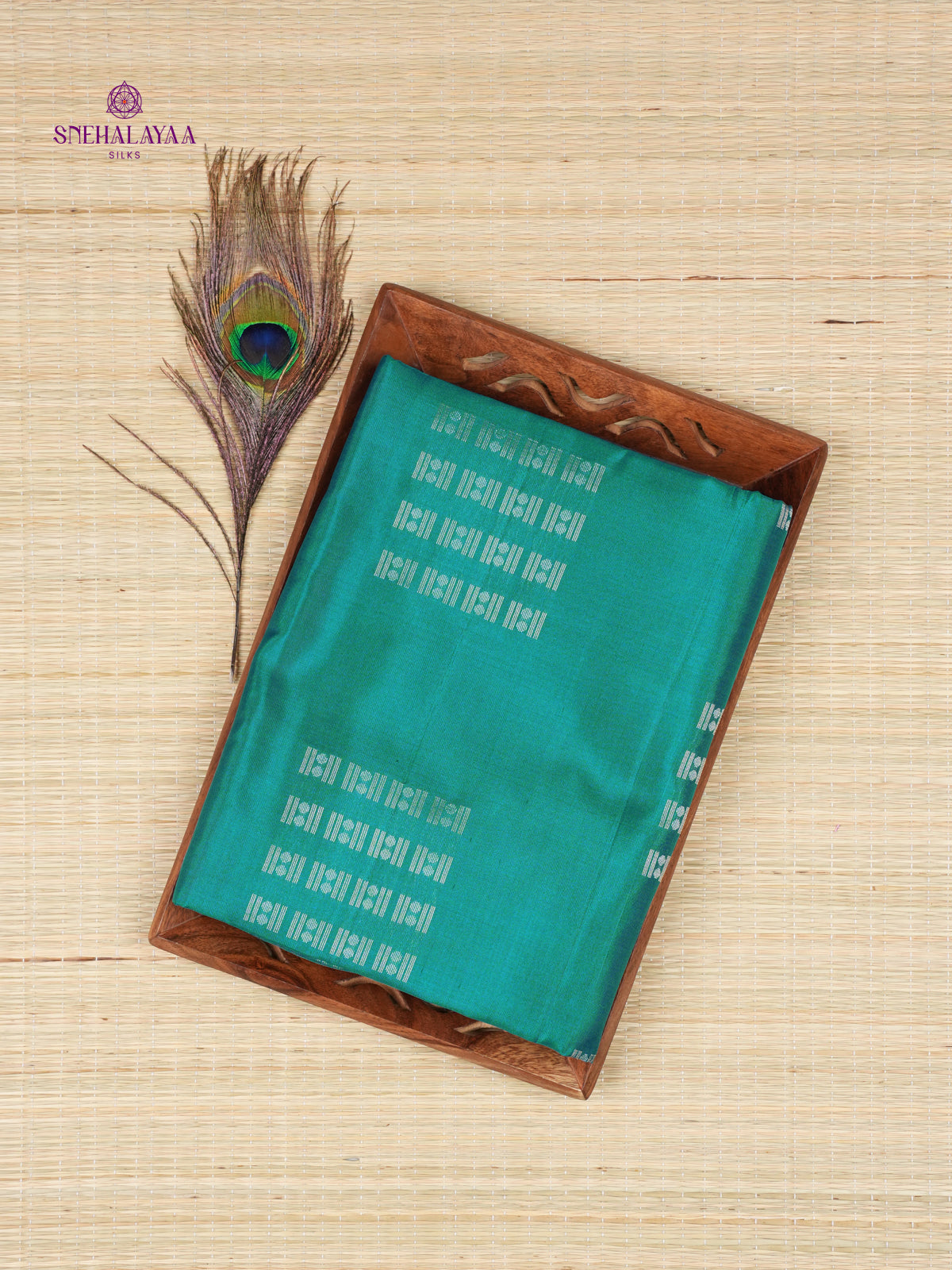 Peacock Blue Borderless Kanjivaram Soft Silk Saree