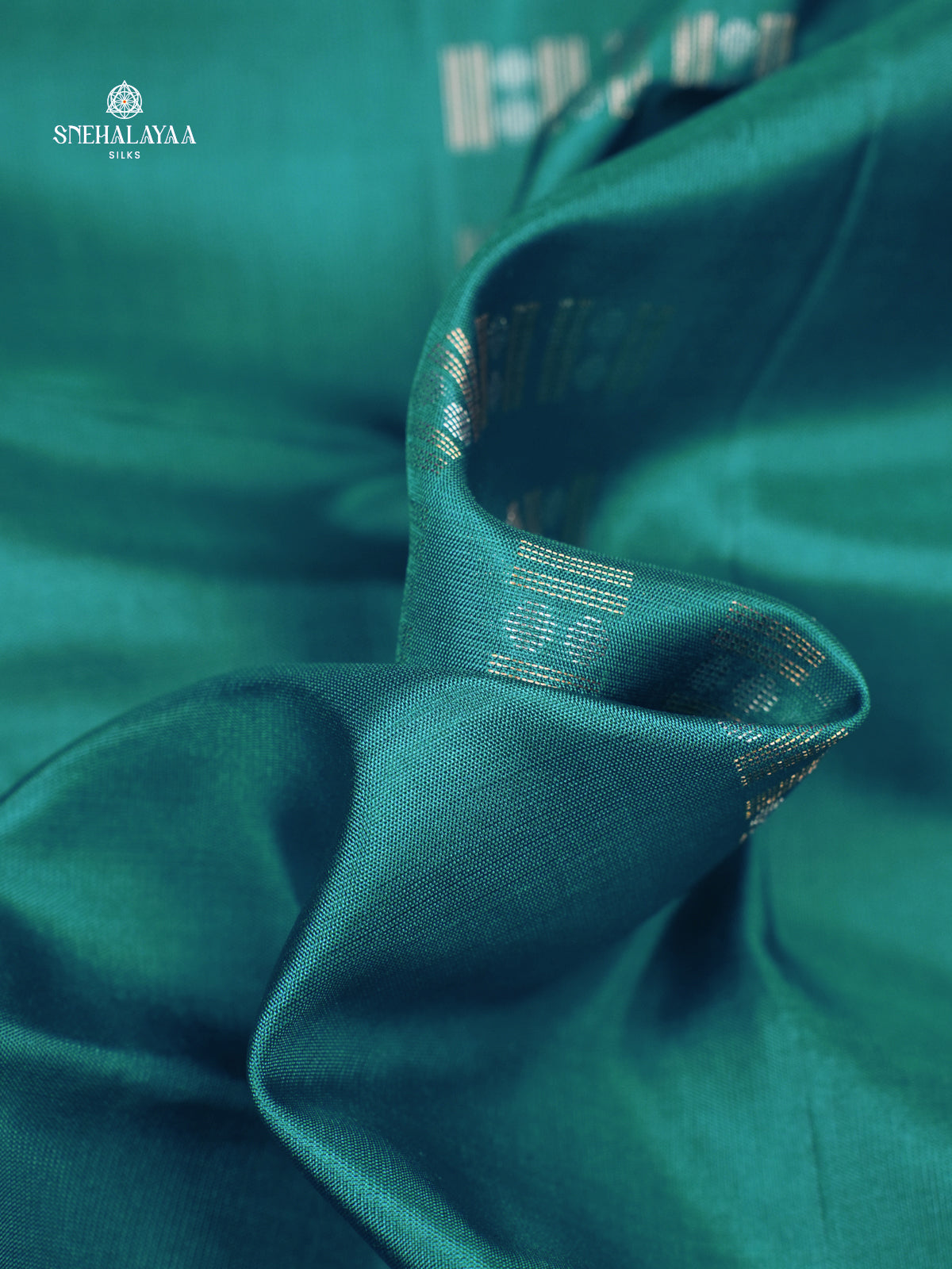 Peacock Blue Borderless Kanjivaram Soft Silk Saree