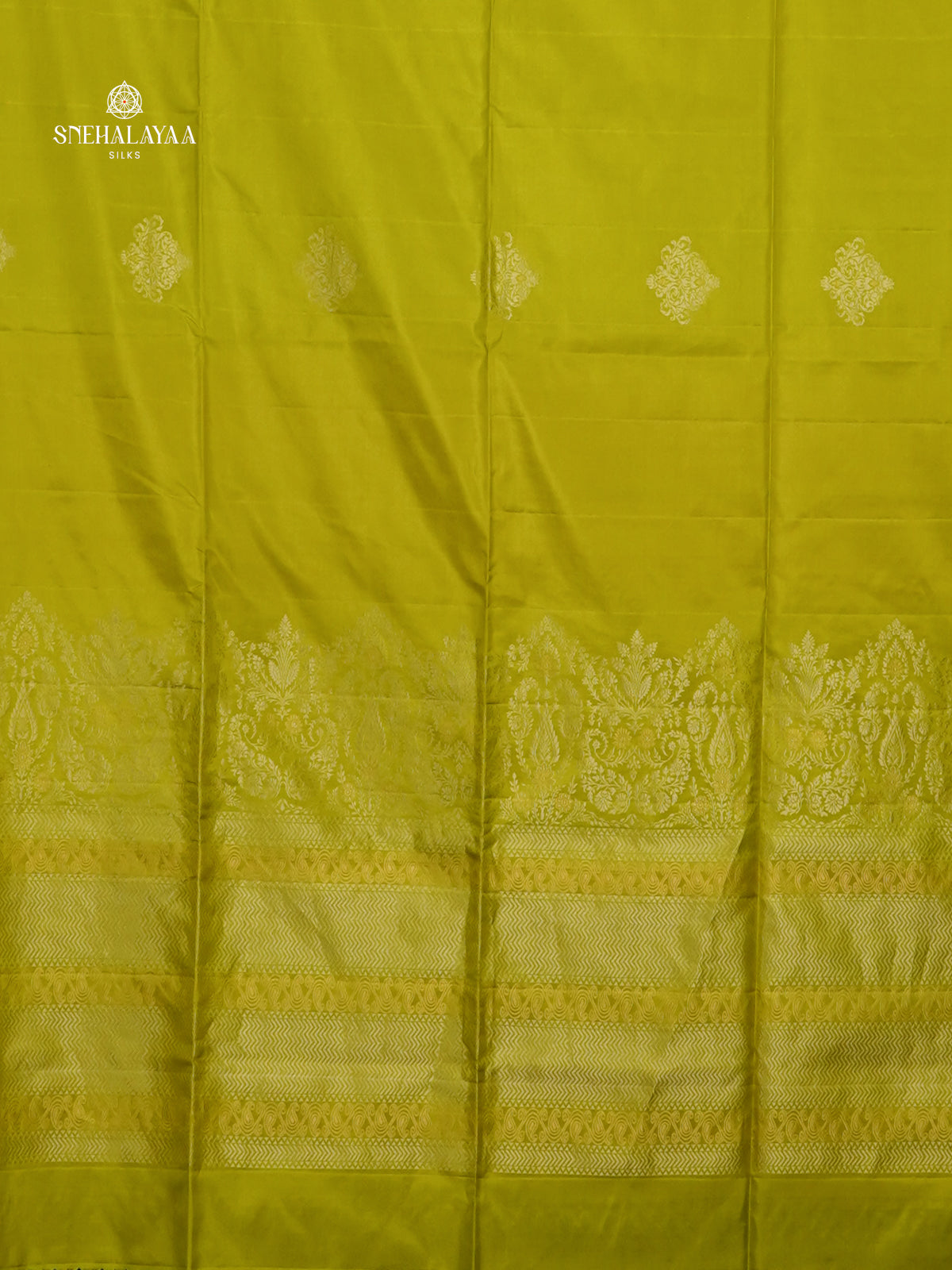 Lime Green Borderless Kanjivaram Soft Silk Saree