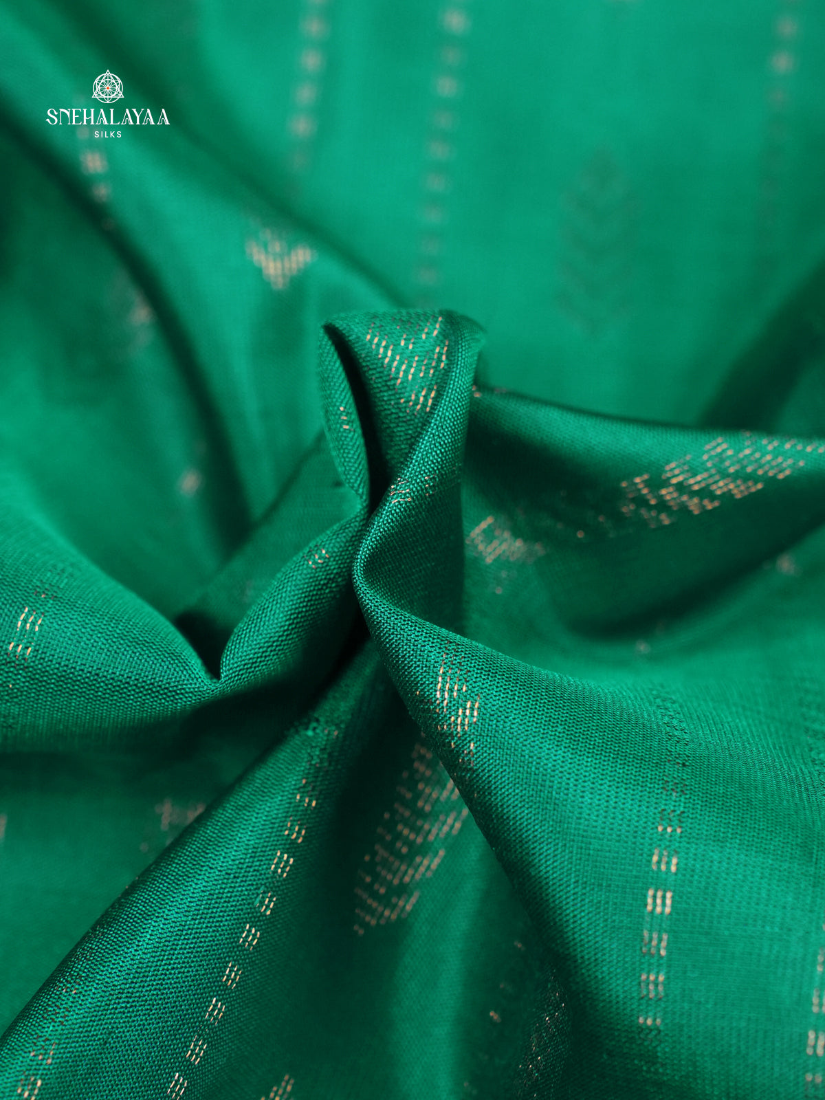 Emerald Green Borderless Kanjivaram Soft Silk Saree