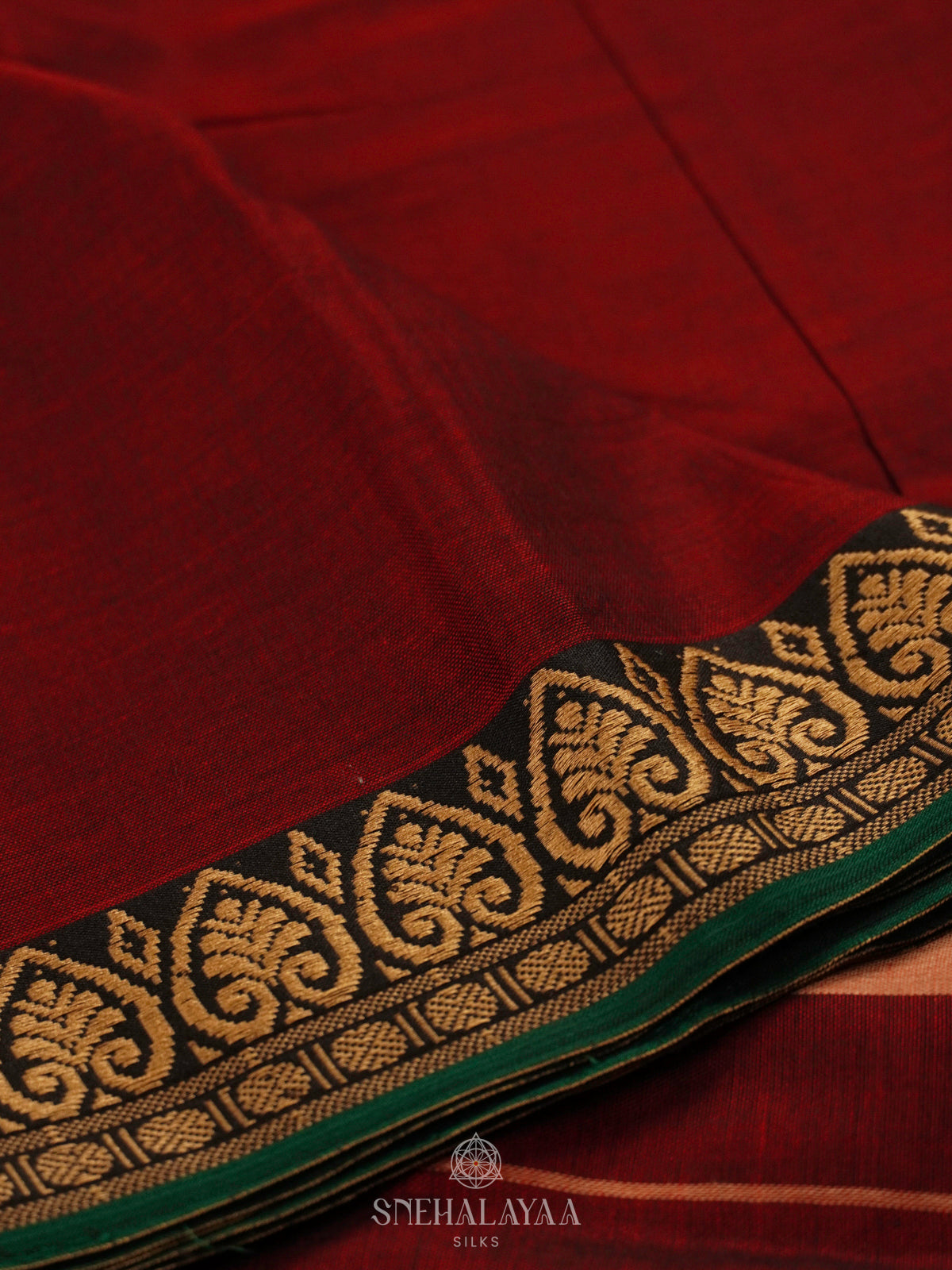 Red Narayapet Cotton Saree without Blouse