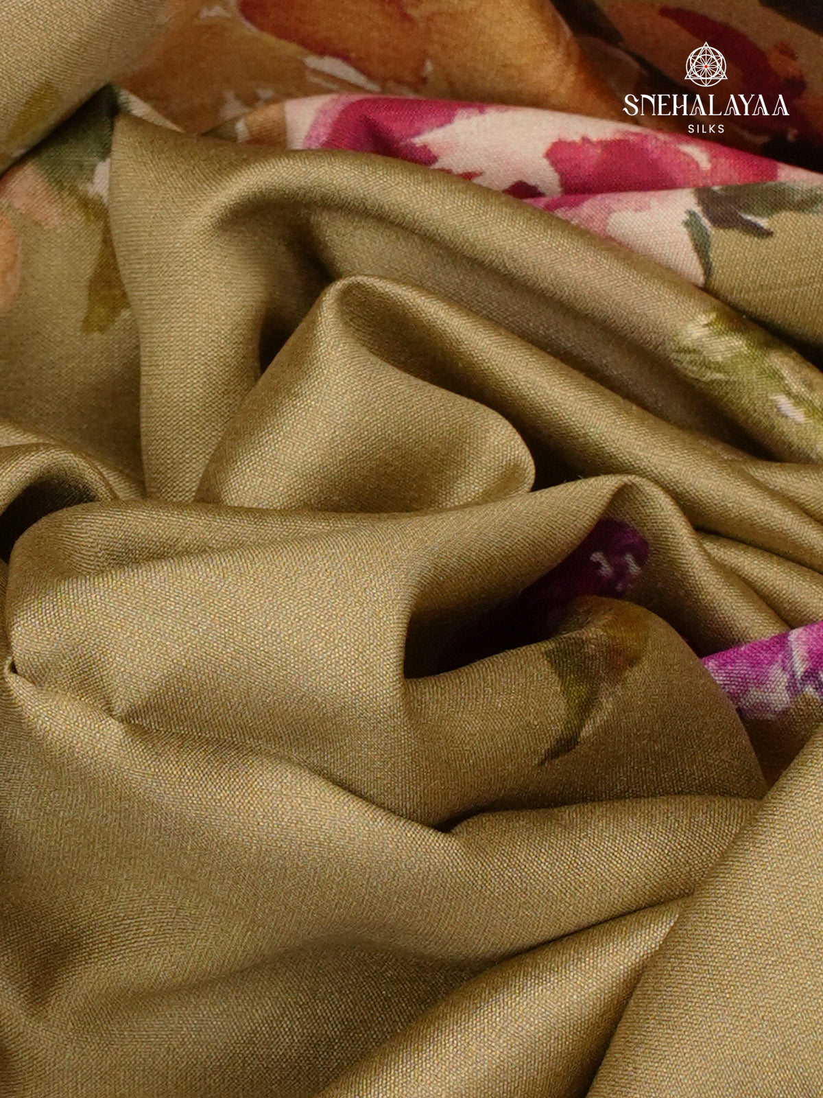 Golden Chiniya Silk Saree