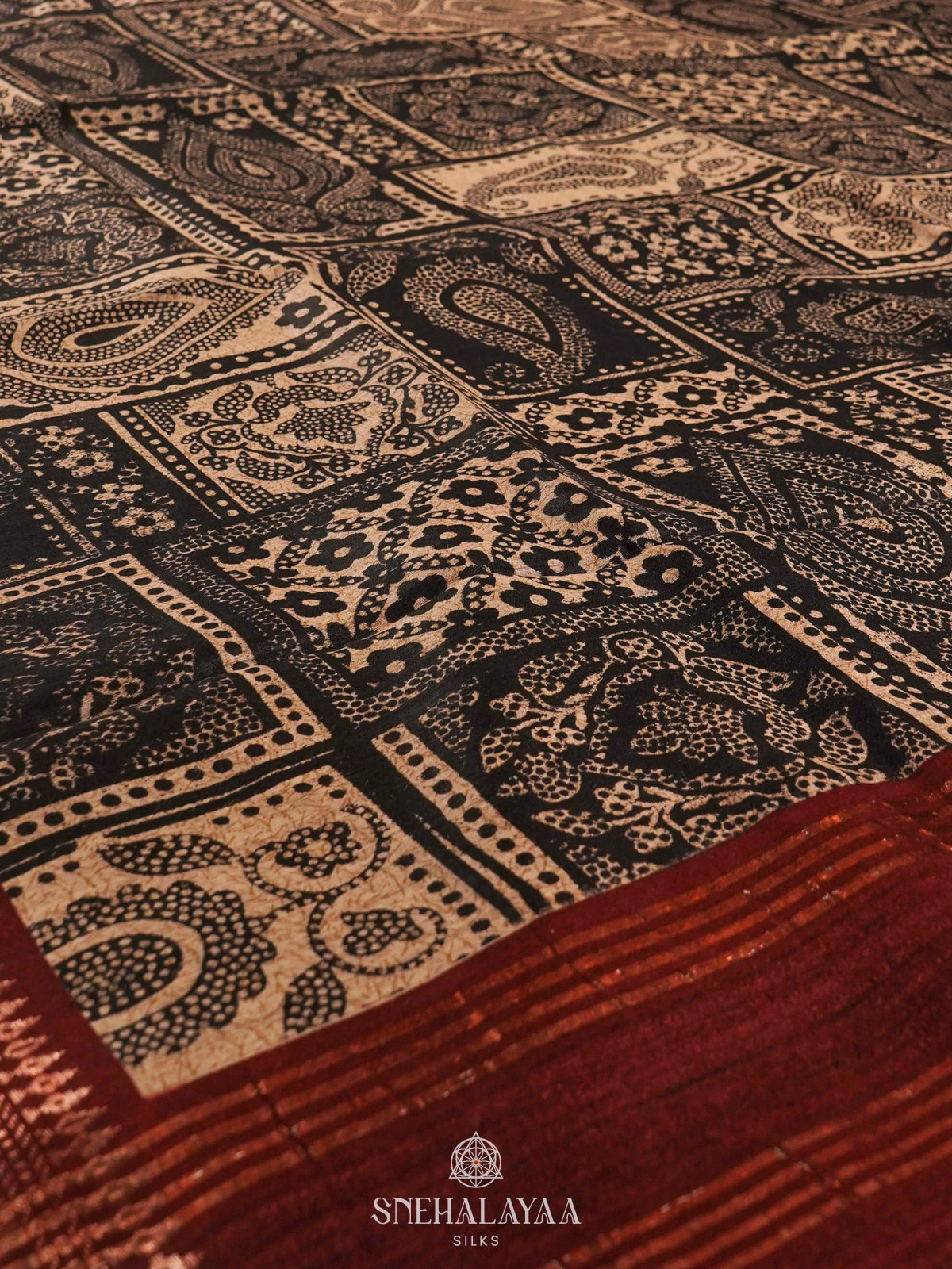 Beige Munga Tussar Saree