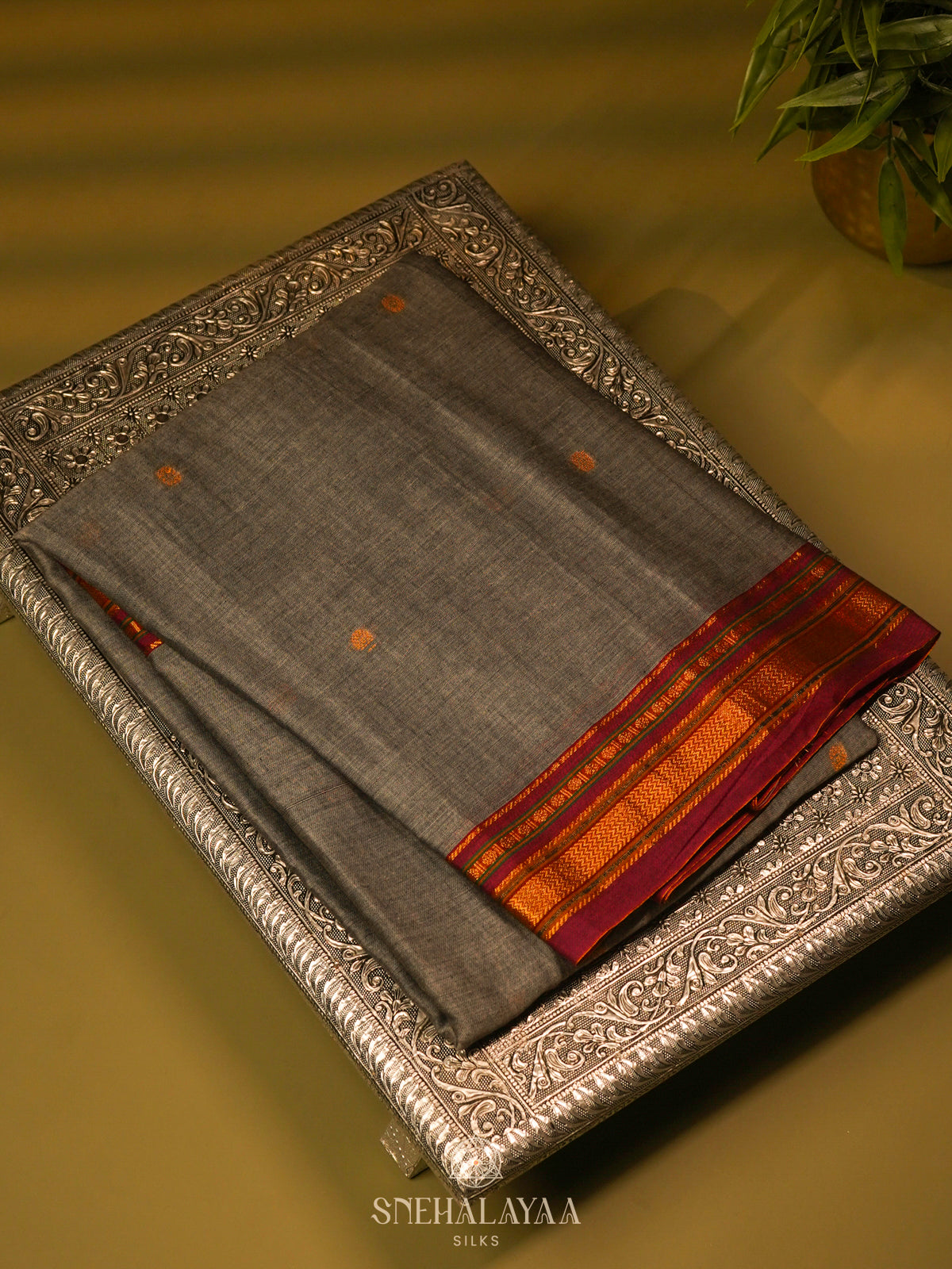 Grey Narayanpet Cotton Saree without Blouse