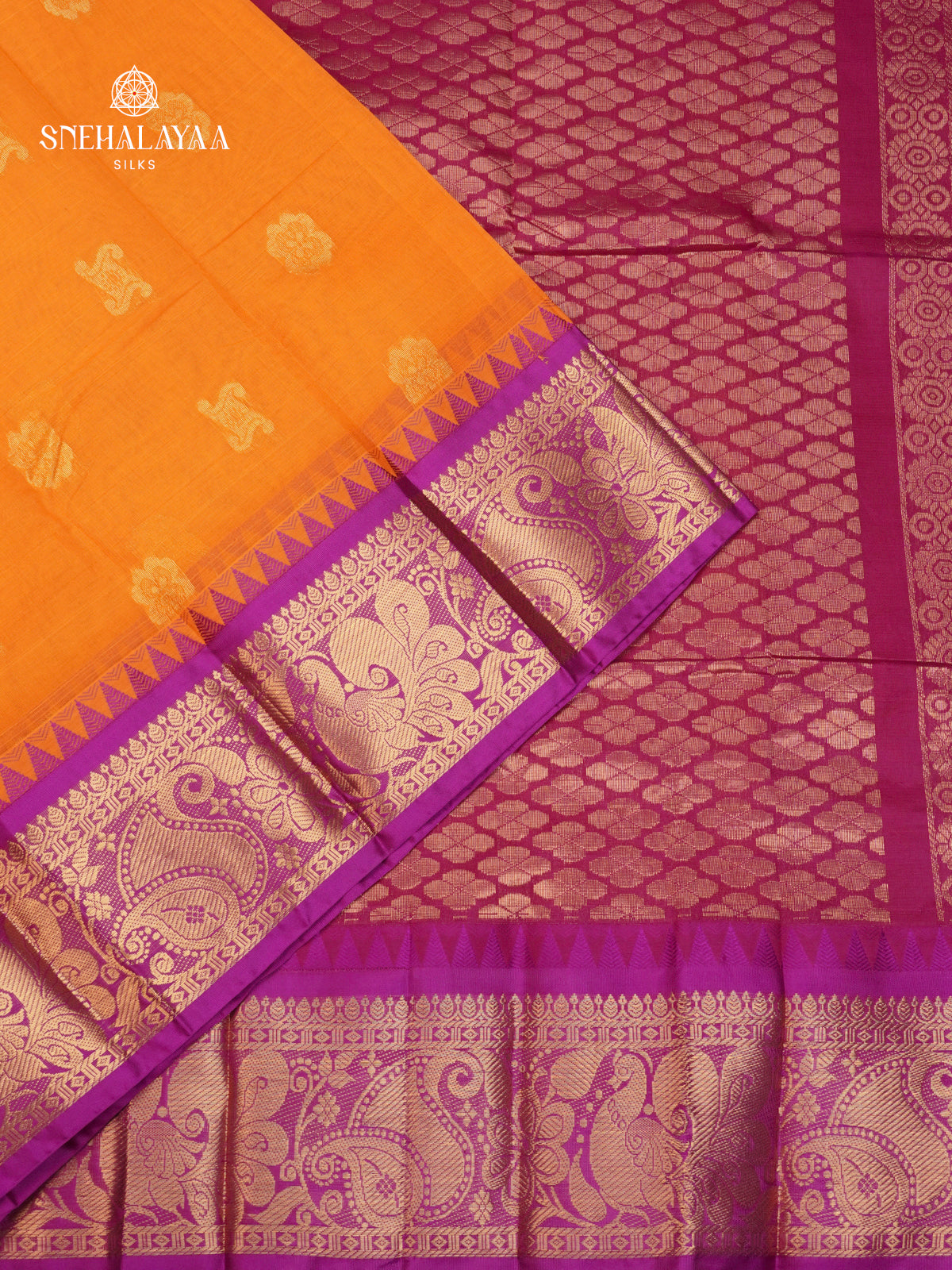 Rust Orange Gadwal Cotton Saree Without Blouse