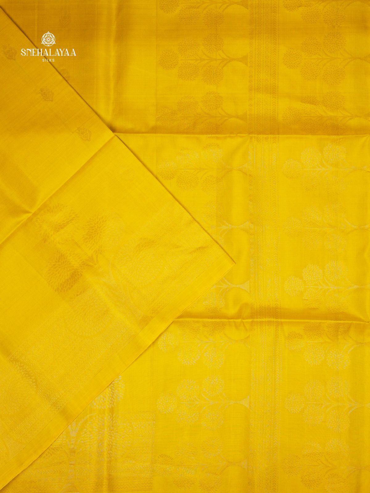 Yellow Borderless Kanjivaram Soft Silk Saree