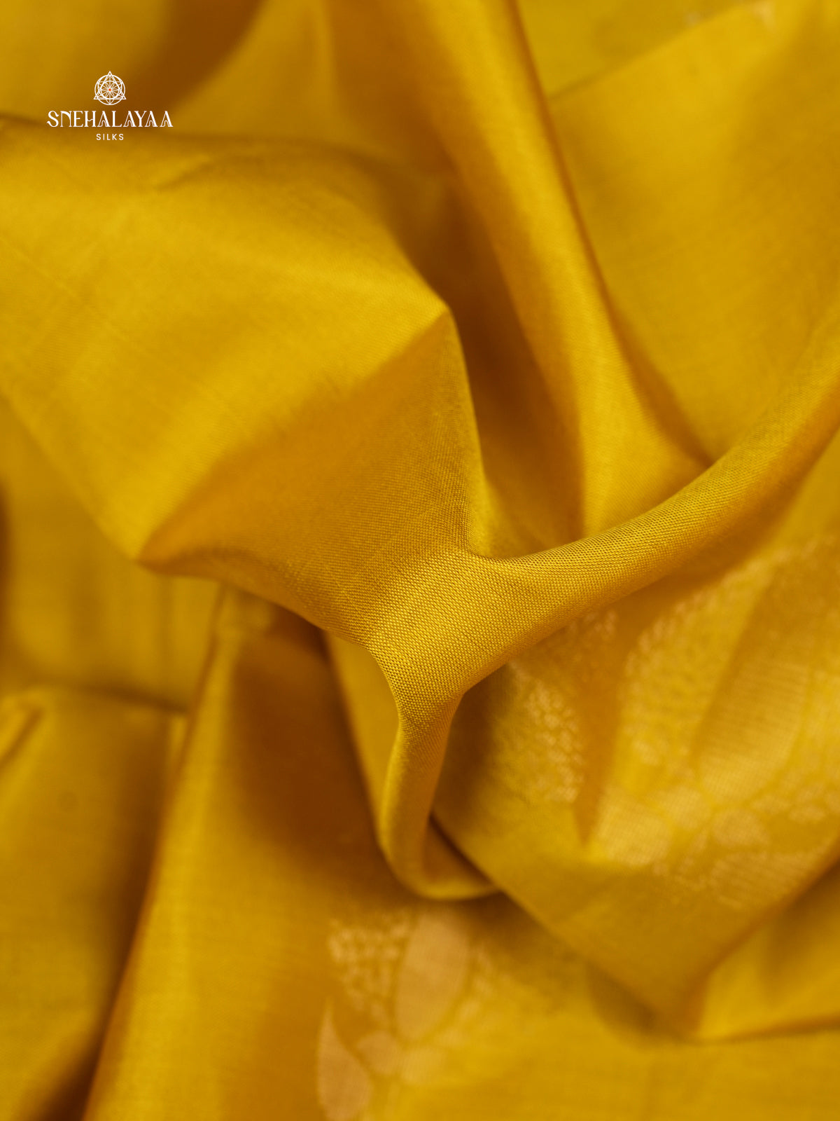 Yellow Borderless Kanjivaram Soft Silk Saree