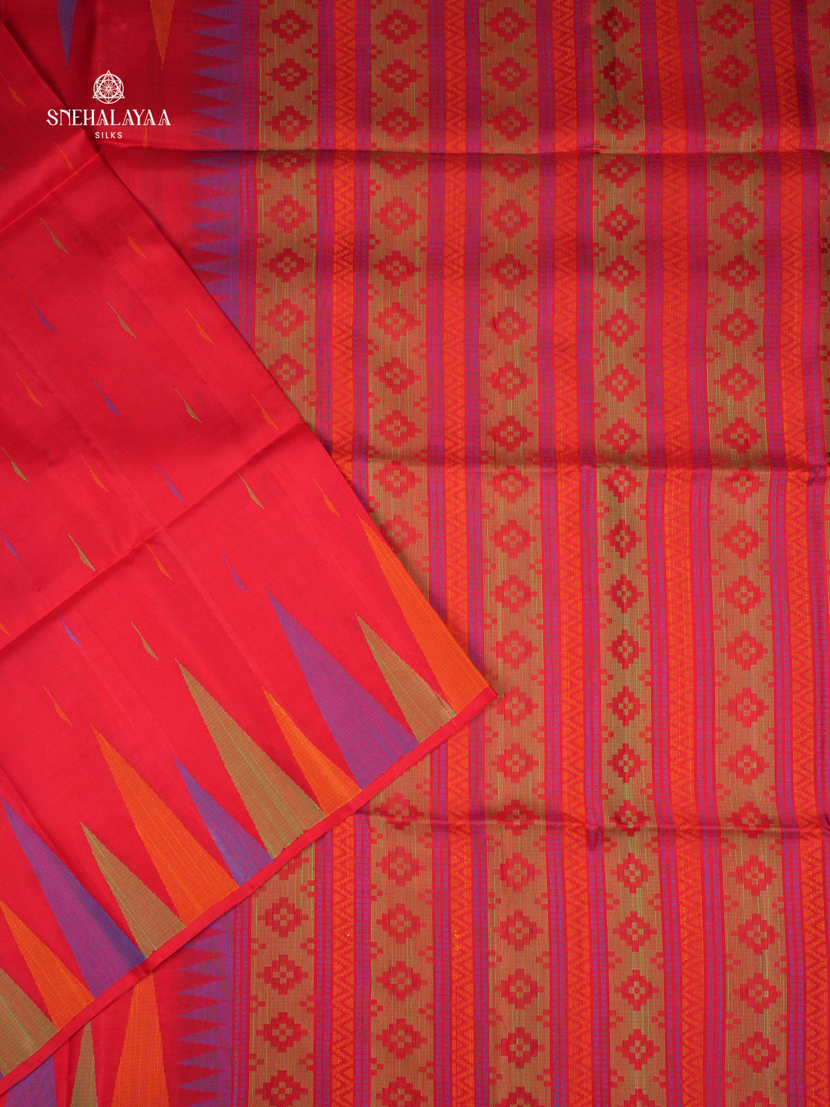 Red Borderless Kanjivaram Soft Silk Saree