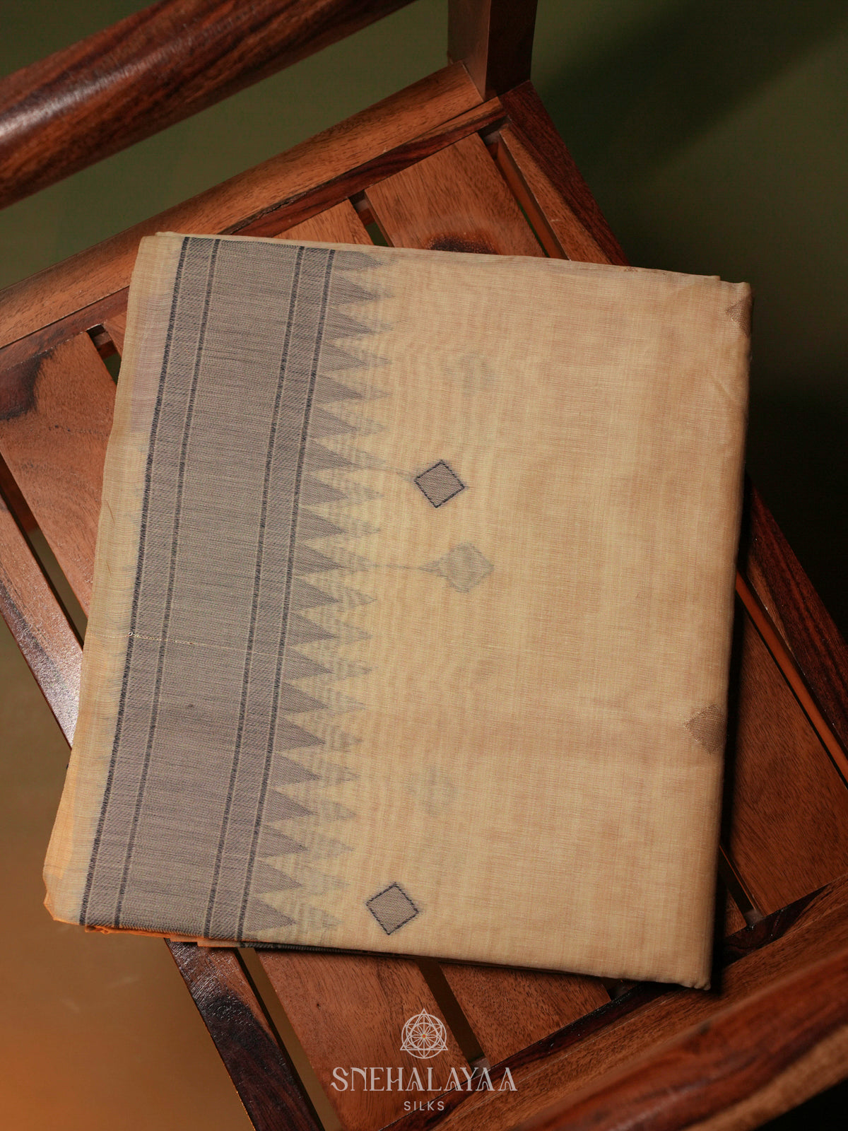 Cream Munga Cotton Saree